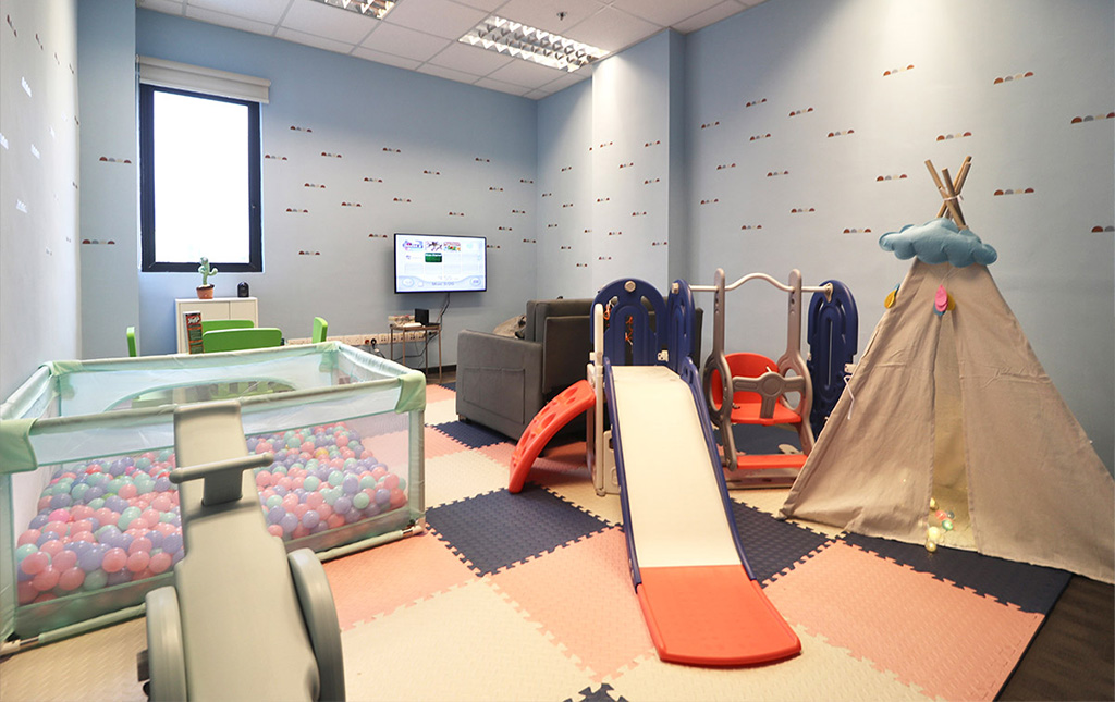 Serviced Apartment in Singapore with Kids' Club.